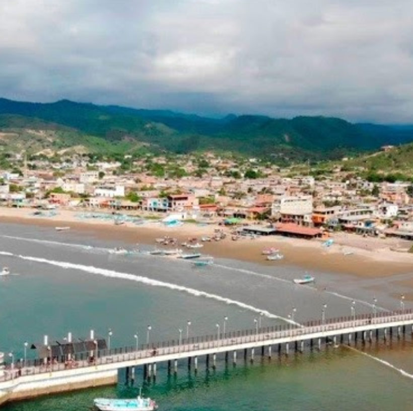 great-tours-ecuador-montañita1